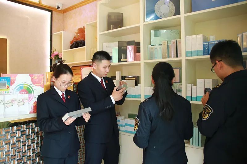 五金厂老板经营失败转战医美行业以后……