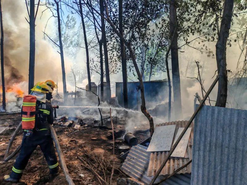 这种易燃物可别点着玩 近期多人因点燃“它”被行政拘留