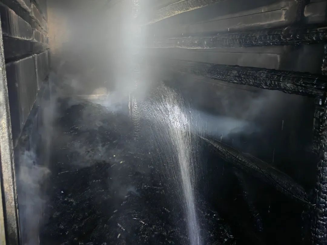 烤烟房变“烤火房”!这件事需警惕→ 烤烟房变“烤火房”!这件事需警惕→