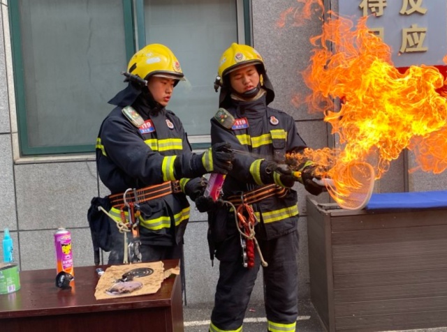 “被我爸吓死！”夏天必备，千万不能一起用！1秒轰燃……