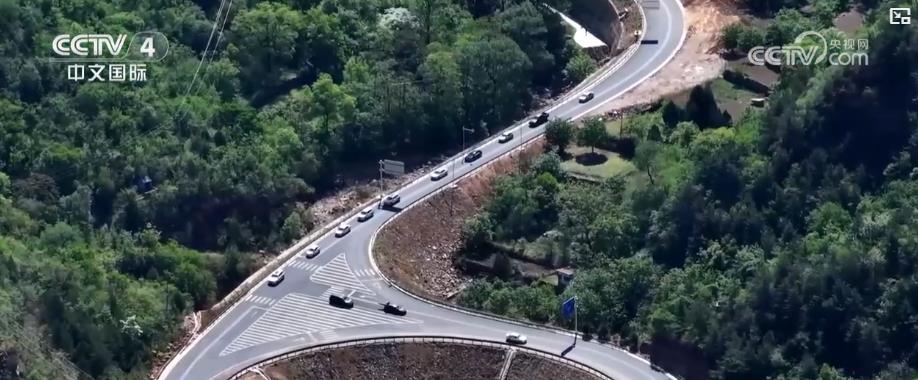 修一条路、富一方人:农村公路建设带动县域经济新发展 修一条路、富一方人:农村公路建设带动县域经济新发展