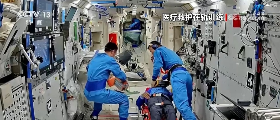 添置新防护→医疗救护→科学实（试）验…… | 神二十乘组工作周记亮点多