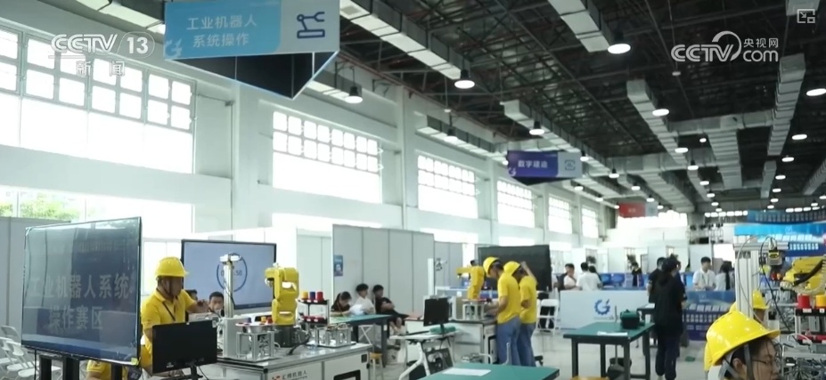 新赛项、新职业、新技术成职业技能大赛亮点 选手跨专业参赛提升复合能力