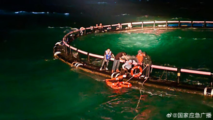 广西防城港一钓鱼船翻沉12名遇险人员成功获救 出海这些事情要注意