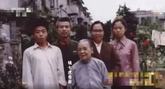 “母亲这句话传到我耳朵里，我哭了”