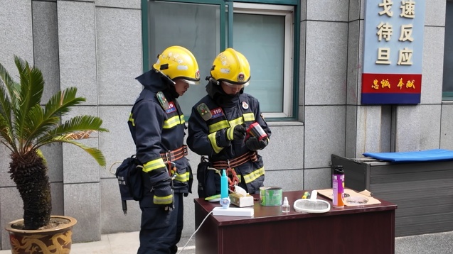 “被我爸吓死！”夏天必备，千万不能一起用！1秒轰燃……