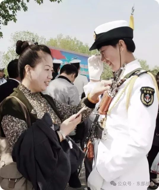 有一种妈妈，叫军人的妈妈！