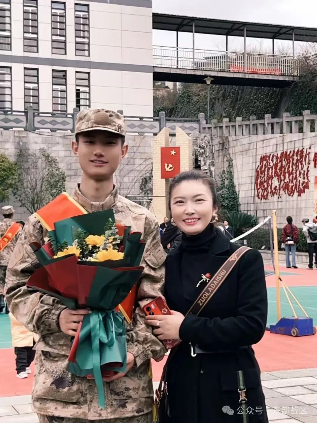 有一种妈妈，叫军人的妈妈！