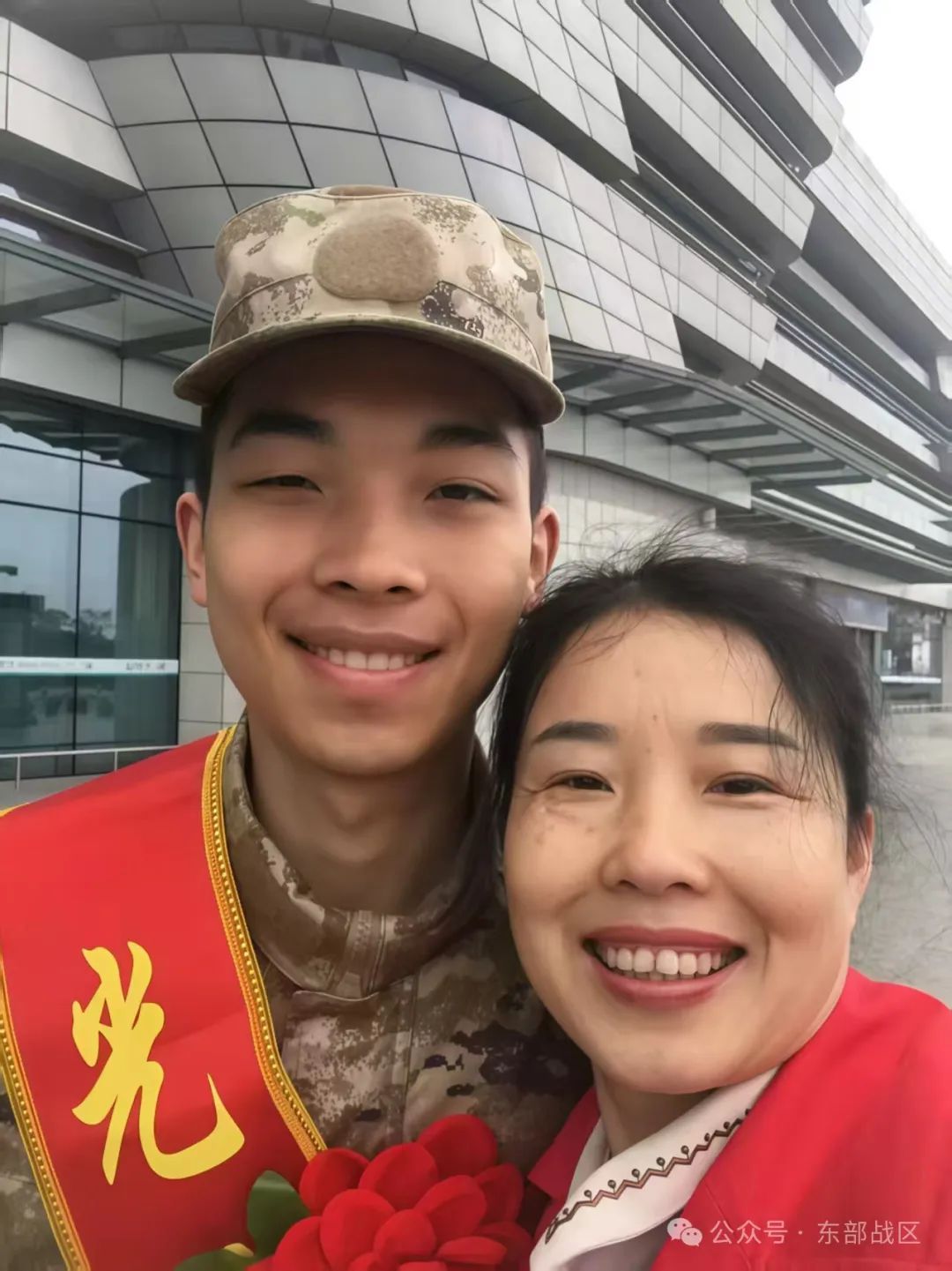 有一种妈妈，叫军人的妈妈！