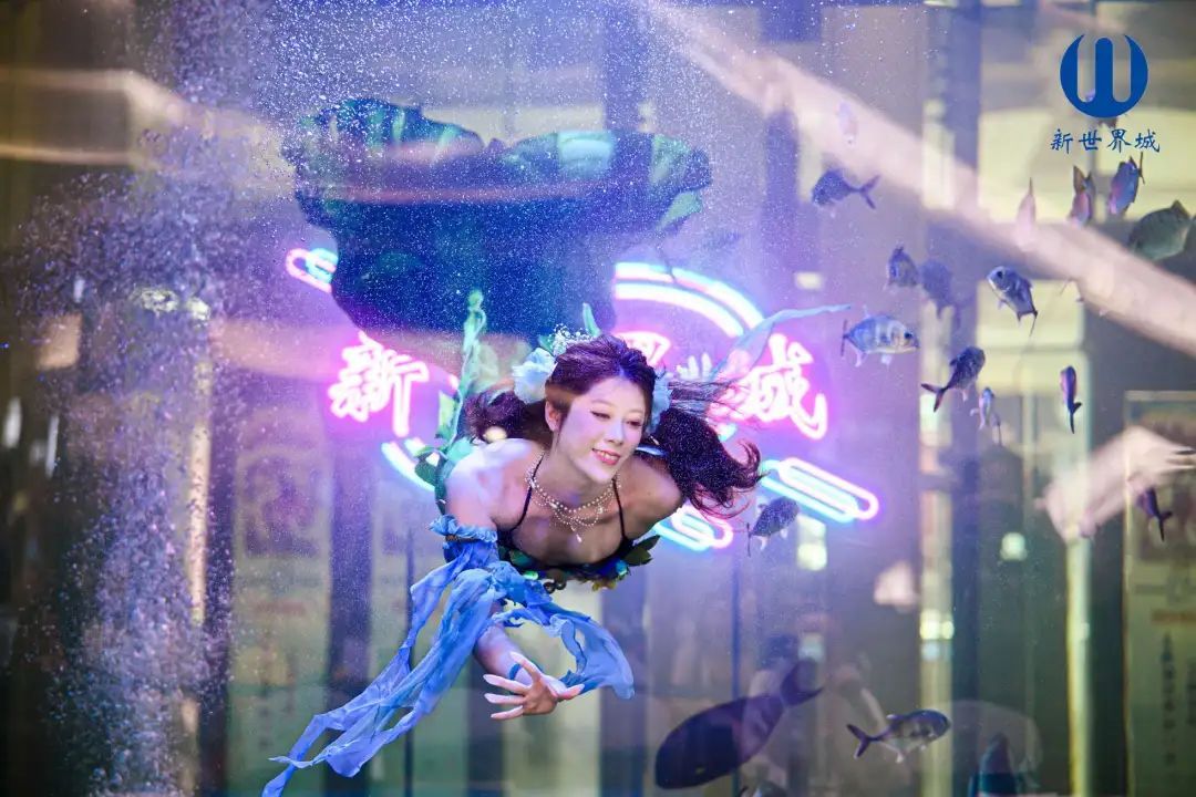 “上海还是太超前了！”市中心惊现20条美人鱼