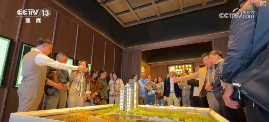 楼市热度不减！政策“组合拳”利好持续释放 新房二手房销量攀升