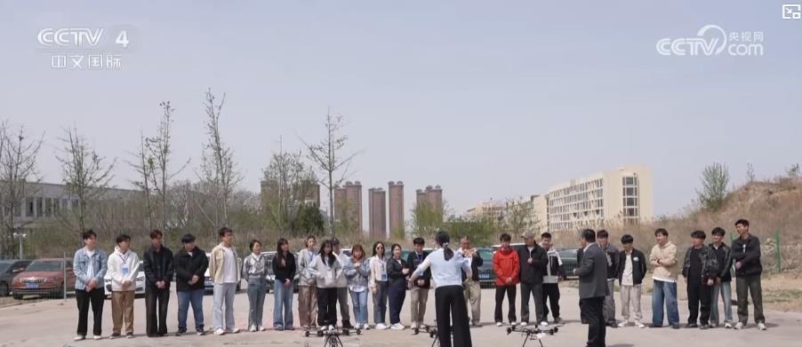 从资金补助到“微专业”培训！多地创新服务助力高校毕业生高质量就业