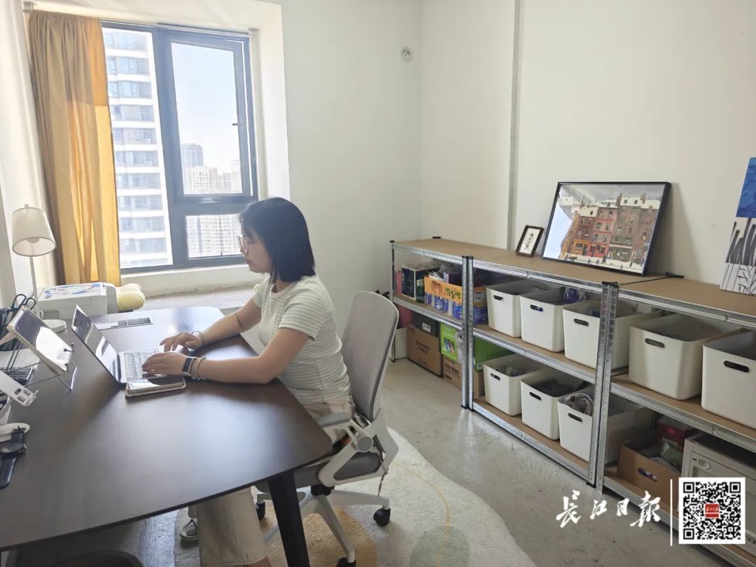 武汉女孩花2万元爆改毛坯房，网友在线求教程