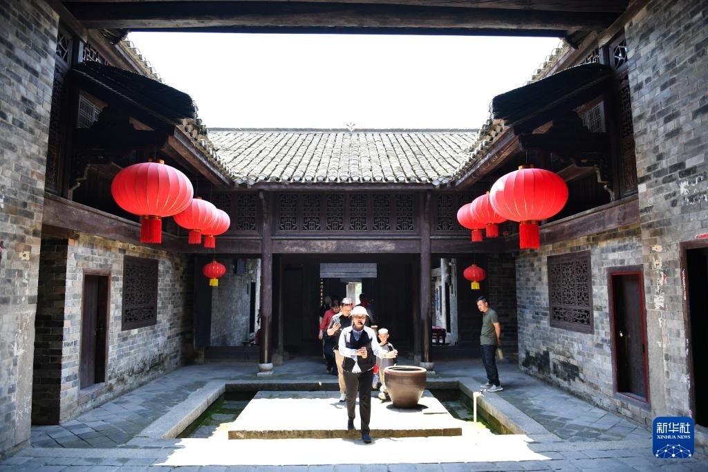 走进湘北古村张谷英村