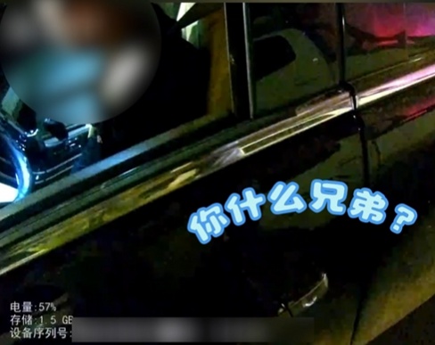 “兄弟吵架……我没开车啊！”醉驾司机路口酣睡，被交警喊醒后满嘴胡话