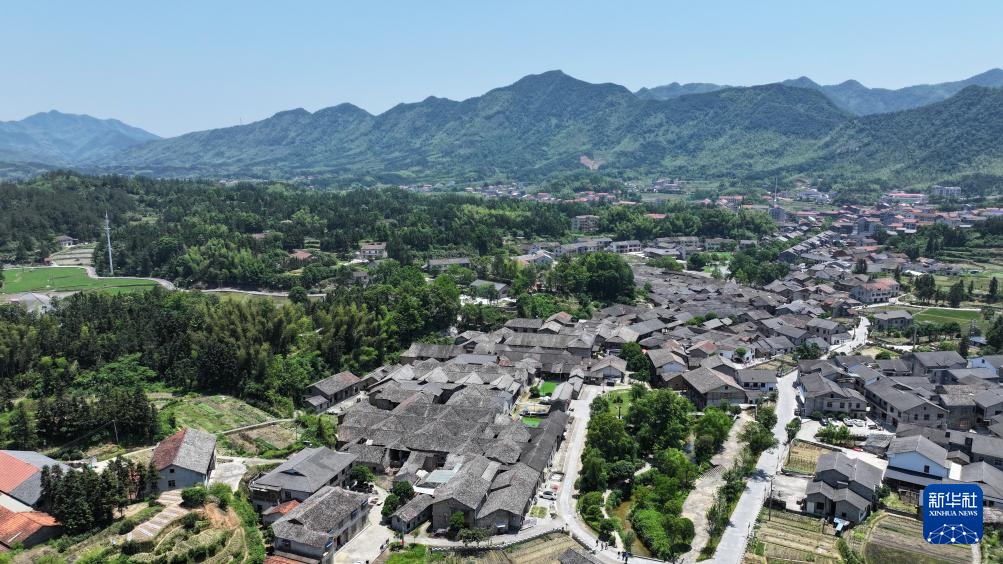 走进湘北古村张谷英村
