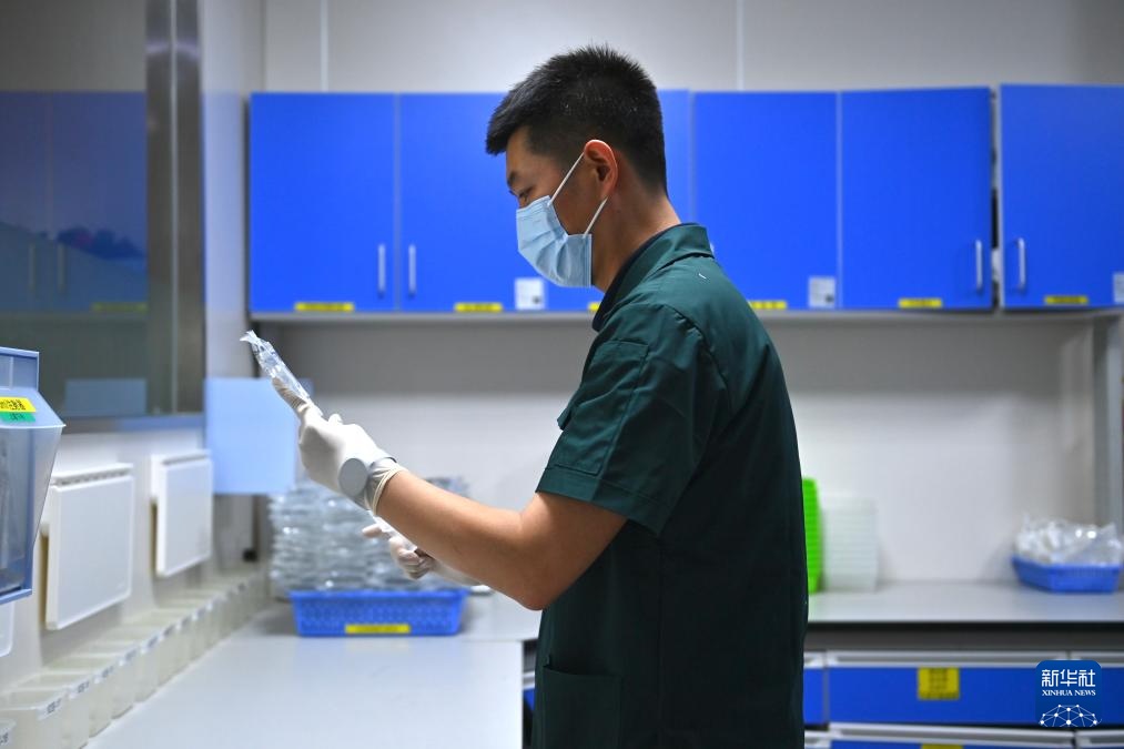 急诊科里的守护者