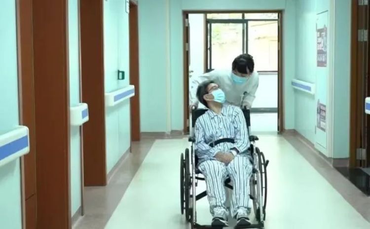 17年前被救的孩子们，现在过得怎么样了？