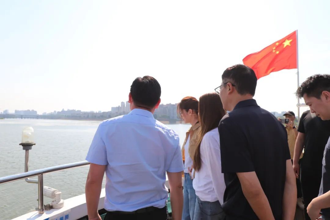 欧阳娜娜回江西，官宣新身份！