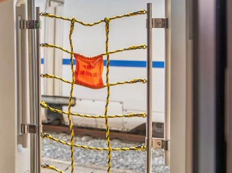 转存!高铁上这些应急设施,关键时候有大作用! 转存!高铁上这些应急设施,关键时候有大作用!