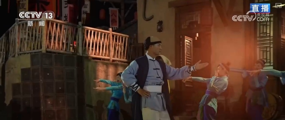 “一秒入戏”穿越、亭台楼阁火树银花 多样“夜”态激活消费新活力