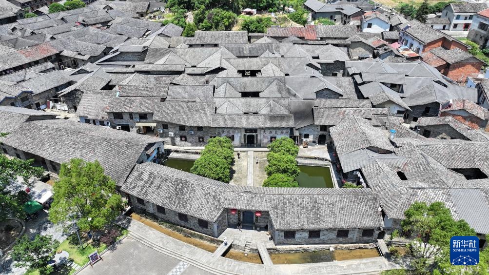 走进湘北古村张谷英村