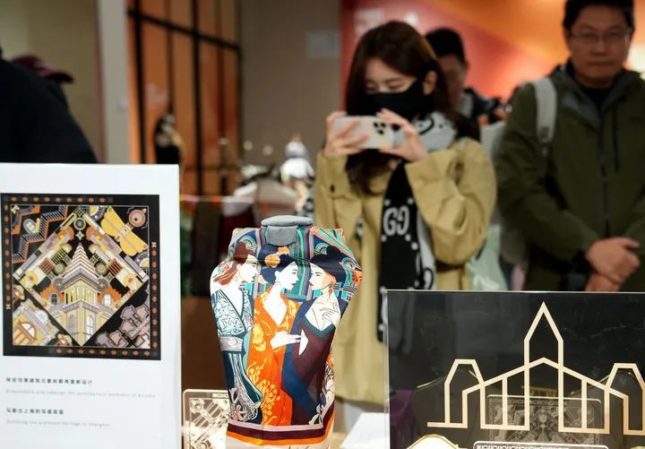 不按套路出牌，撬动商业新模式