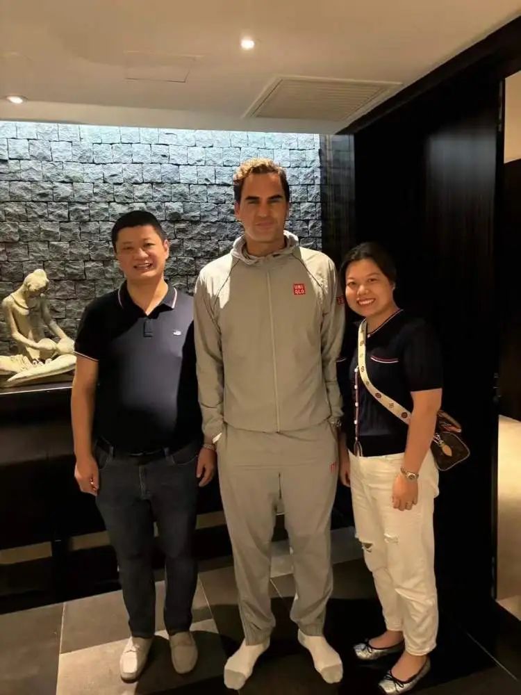 大部分上海人不熟悉的这处市场，是老外一下飞机就去的“秘密基地”！网友：店员“人均英语八级”