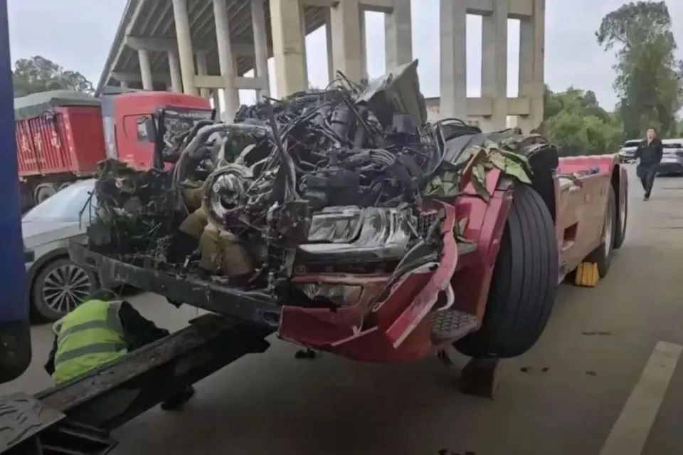 网红卡车司机,近日突发车祸遇难 网红卡车司机,近日突发车祸遇难