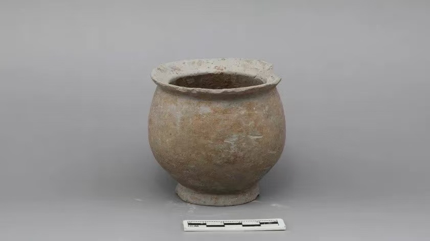 山西阳城贾寨遗址发现庙底沟二期文化房址 出土圈足杯、玉环等遗物