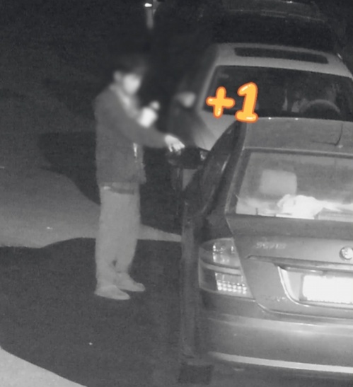 试岗?试错!男子手痒加入“贴贴队”,没想到首次上岗就被抓 试岗?试错!男子手痒加入“贴贴队”,没想到首次上岗就被抓