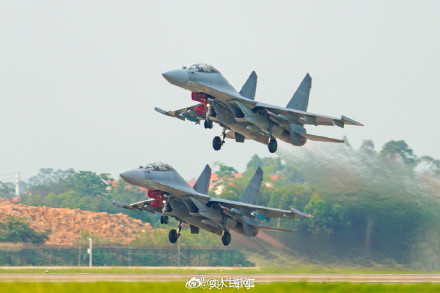 直刺云霄！空军飞行训练大片来袭