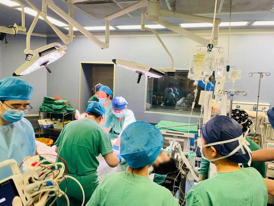 28岁孕妇怀双胎却不幸胎停,引产时突发紧急状况!厦门这家医院上演生死极速抢救→ 28岁孕妇怀双胎却不幸胎停,引产时突发紧急状况!厦门这家医院上演生死极速抢救→