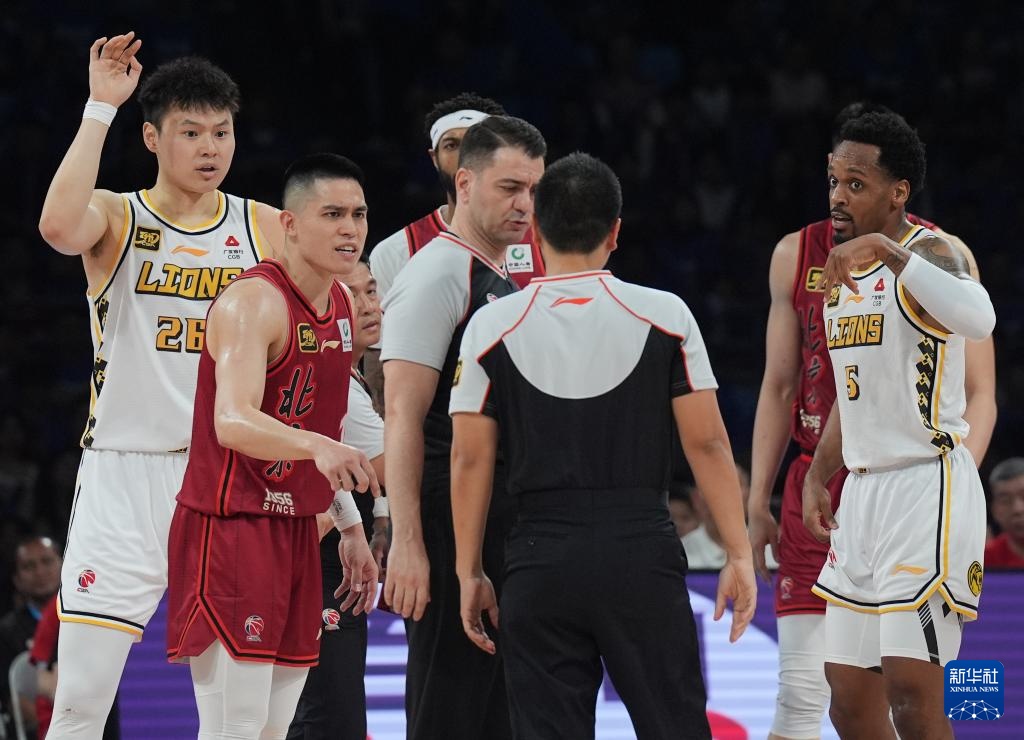 CBA总决赛第三场：北京北汽不敌浙江方兴渡