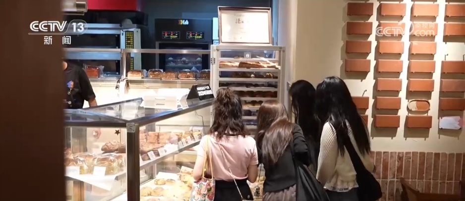 “年轻力”打造消费新图景 “小而美”店铺激活城市消费新潜能 “年轻力”打造消费新图景 “小而美”店铺激活城市消费新潜能