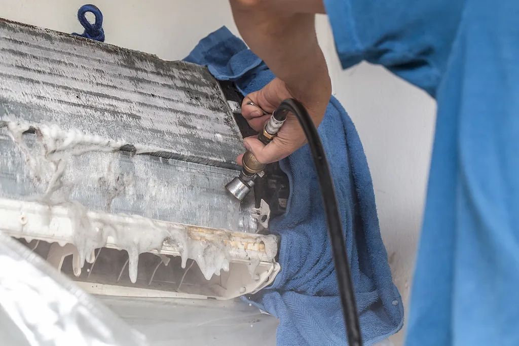 吹了3天空调,左肺“白”了一半!紧急提醒→ 吹了3天空调,左肺“白”了一半!紧急提醒→