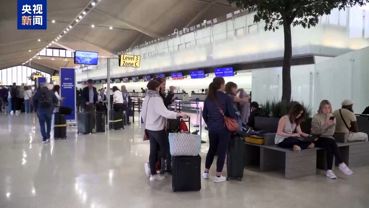 纽瓦克机场混乱持续 美交通部拟削减航班缓解延误危机 纽瓦克机场混乱持续 美交通部拟削减航班缓解延误危机
