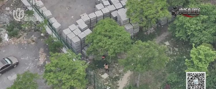 细思古怪！女子将巨额人民币“藏”进土里，特意挑荒郊野外