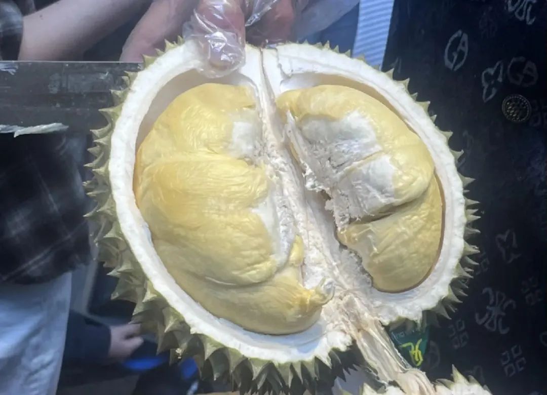 低至18元/公斤，昆明人实现榴莲自由就是这么从容！