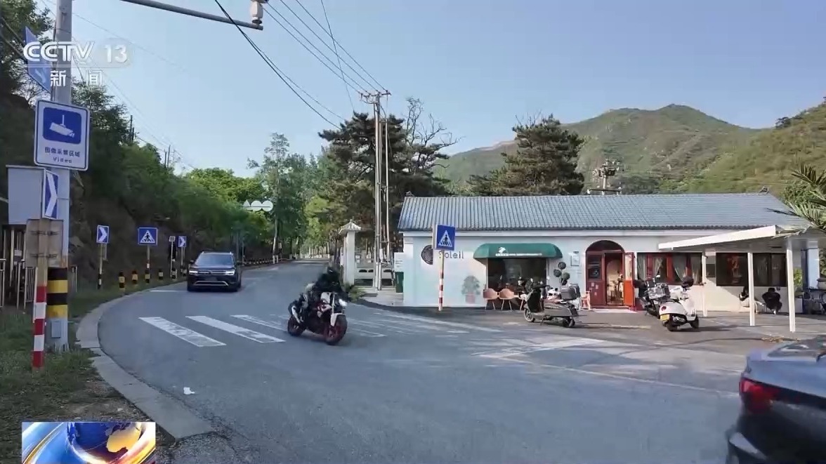 从代步工具到社交“新宠” 摩托车爆火的背后藏着安全隐患