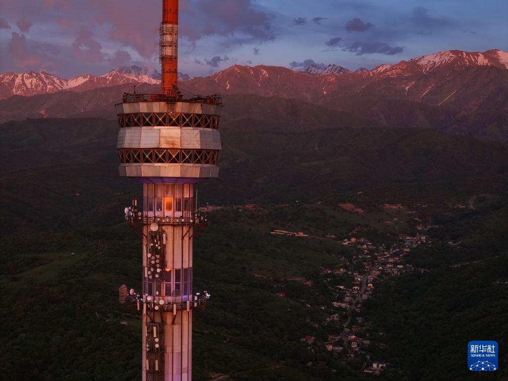 阿拉木图:科克托别山掠影 阿拉木图:科克托别山掠影