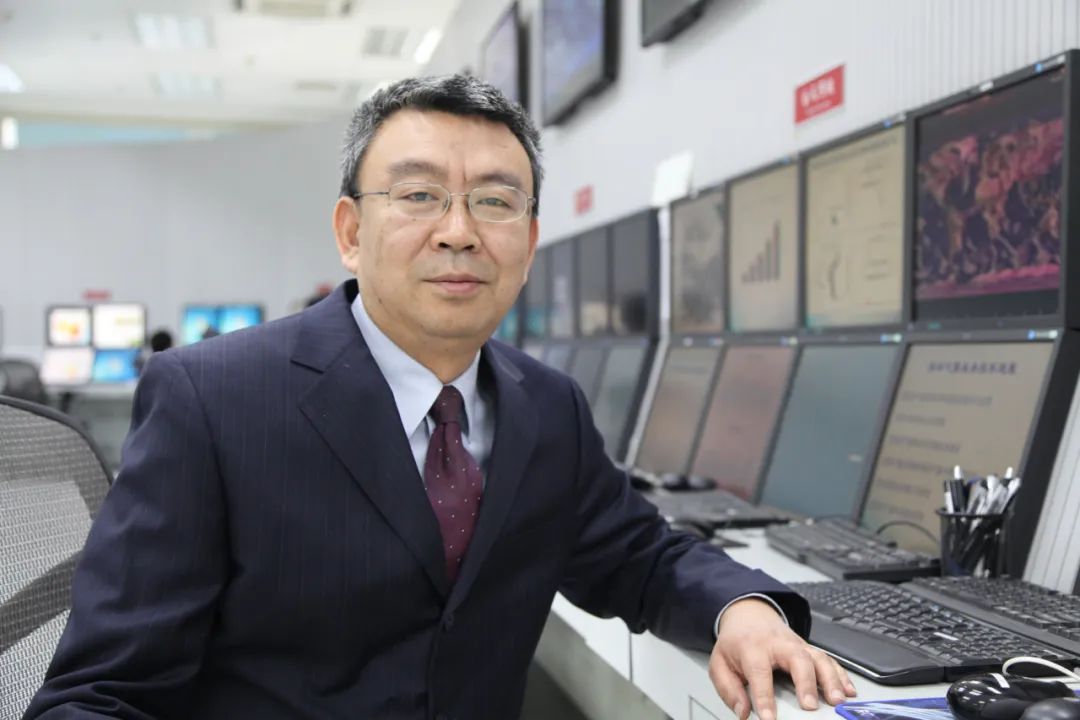 这位清华人爱追“风”,一追就是30年! 这位清华人爱追“风”,一追就是30年!