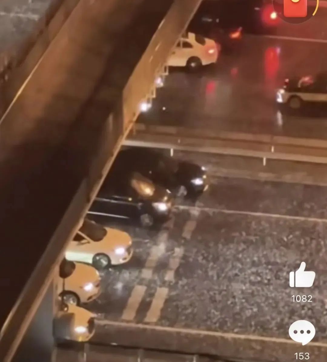 多车停在北京环路桥下躲冰雹致严重拥堵，违法吗？