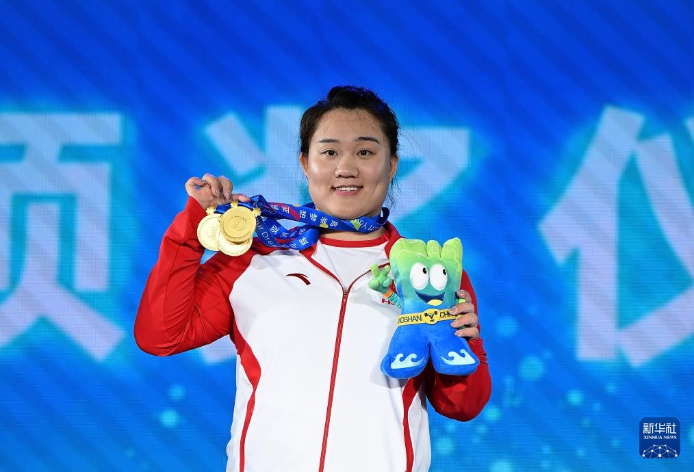 举重亚锦赛：女子81公斤级赛况