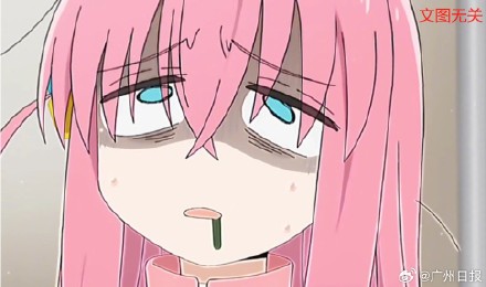 女子玩完剧本杀双手僵硬如鸡爪 女子玩完剧本杀双手僵硬如鸡爪