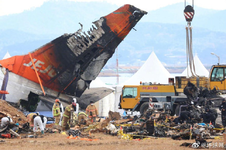 韩空难遇难者家属提起刑事诉讼 韩空难遇难者家属提起刑事诉讼