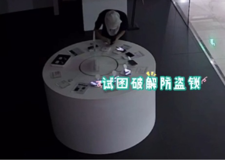 看吧→蒙面盗窃根本逃脱不了！
