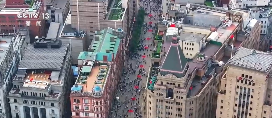 新业态、新场景 多个商圈消费焕新升级 创新模式激活"银发经济"新动能 新业态、新场景 多个商圈消费焕新升级 创新模式激活"银发经济"新动能