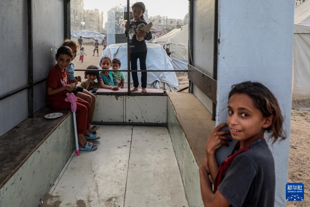 加沙地带：流离失所者营地的儿童