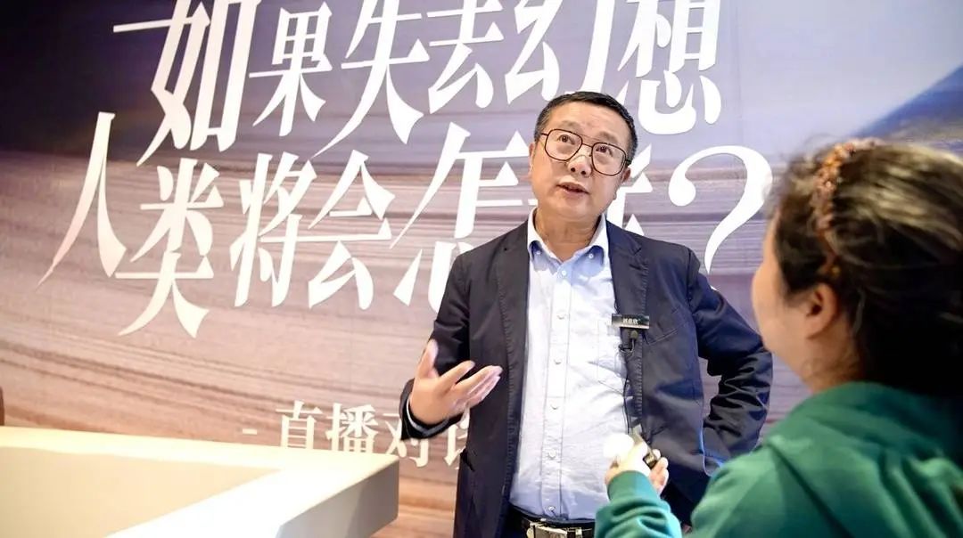 封面新闻对话刘慈欣:《三体》之后,我一直耐心等待灵感的降临 封面新闻对话刘慈欣:《三体》之后,我一直耐心等待灵感的降临